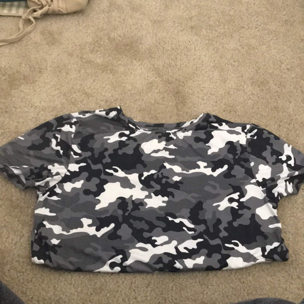 2 boys athletic t-shirts